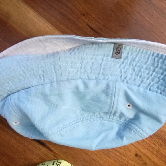 North Face bucket hat - Picture 5 of 9